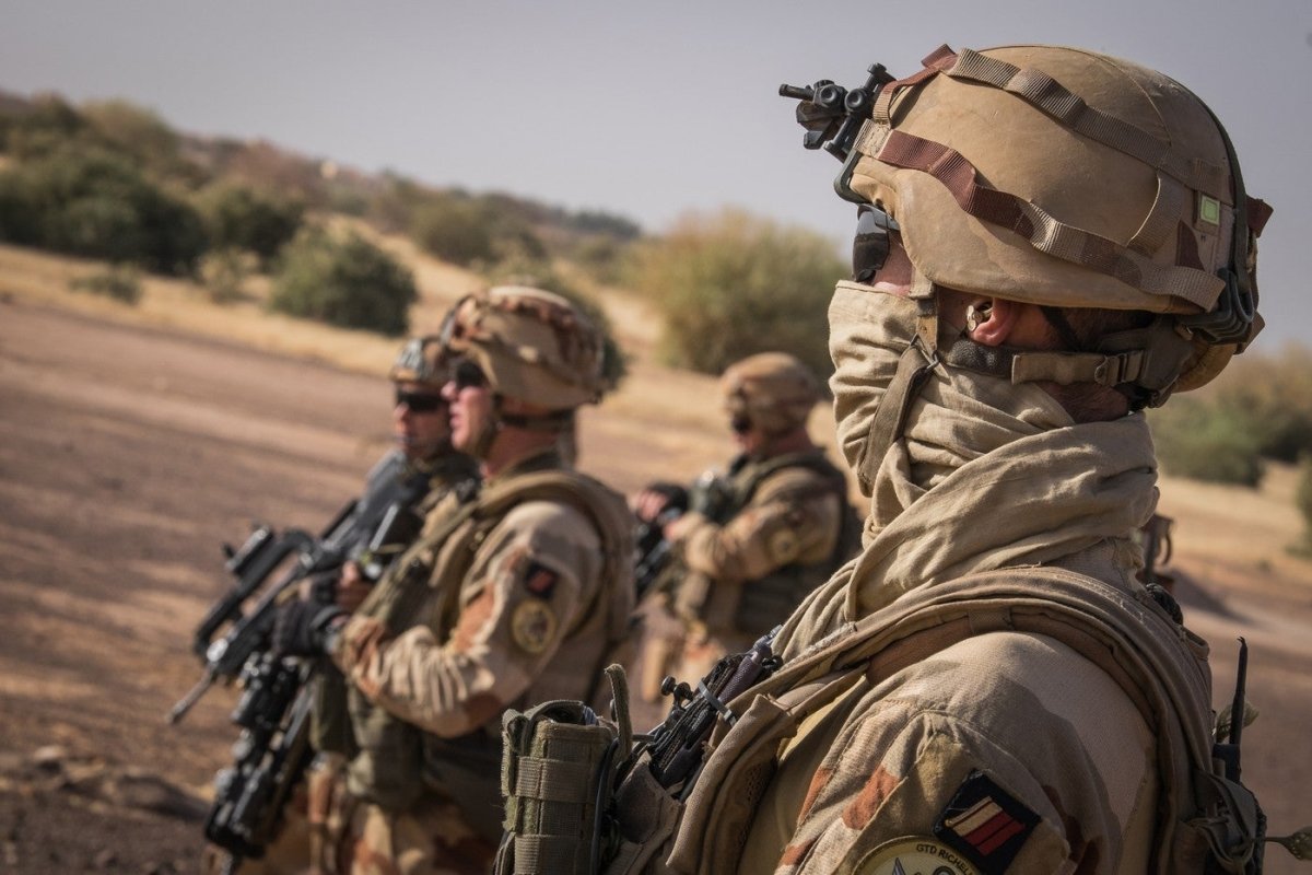 Entraîne toi comme un soldat de l'Armée Française - Phil Team